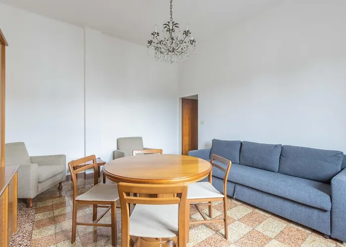 Apartament Ranzani 8 *